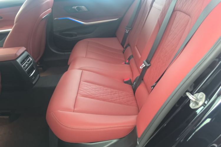 Used BMW 3 Series 2025 330Li M Sport Shadowline Package Left Rear Seat