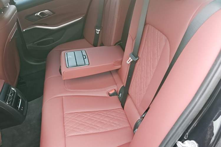 Used BMW 3 Series 2025 325i M Sport Package Left Rear Seat