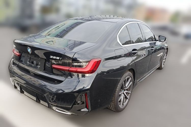 Used BMW 3 Series 2025 325i M Sport Package Rear Right 45 Deg