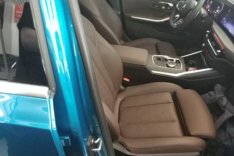 Used BMW 3 Series 2025 325Li M Sport Package Right Front Seat