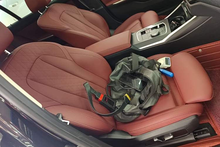 Used BMW 3 Series 2025 325Li M Sport Package Right Front Seat