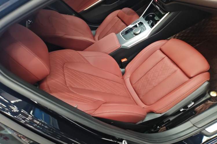 Used BMW 3 Series 2025 330i M Sport Night Edition Package Right Front Seat