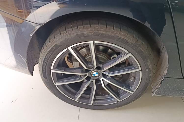 Used BMW 3 Series 2025 325Li M Sport Package Right Rear Wheel Hub
