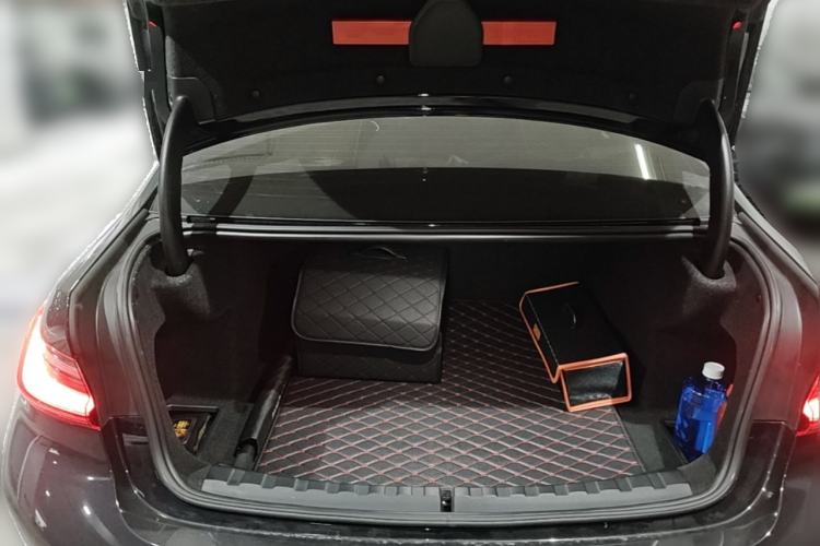 Used BMW 3 Series 2025 330Li M Sport Shadowline Package Trunk