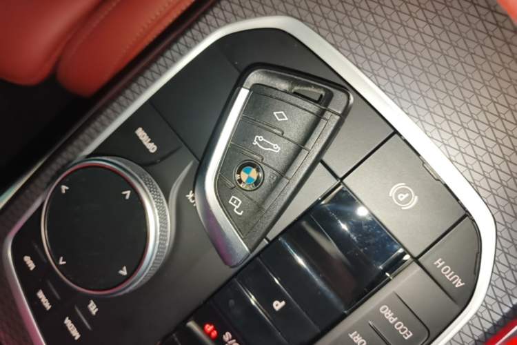 Used BMW 3 Series 2025 330Li M Sport Shadowline Package Vehicle Key