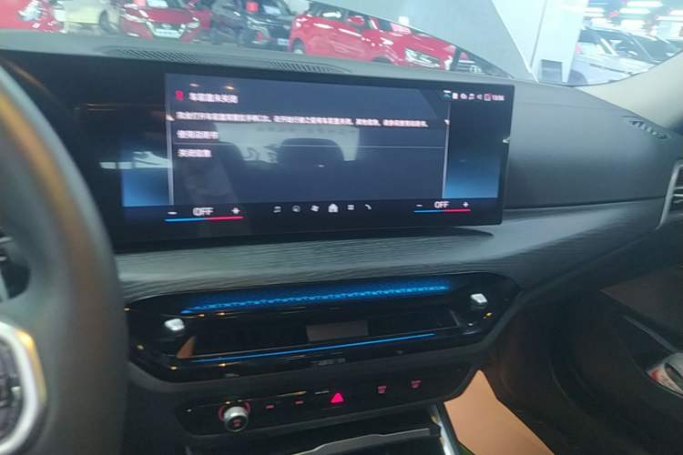 Used BMW 3 Series 2025 325Li M Sport Package Audio And AC Panel
