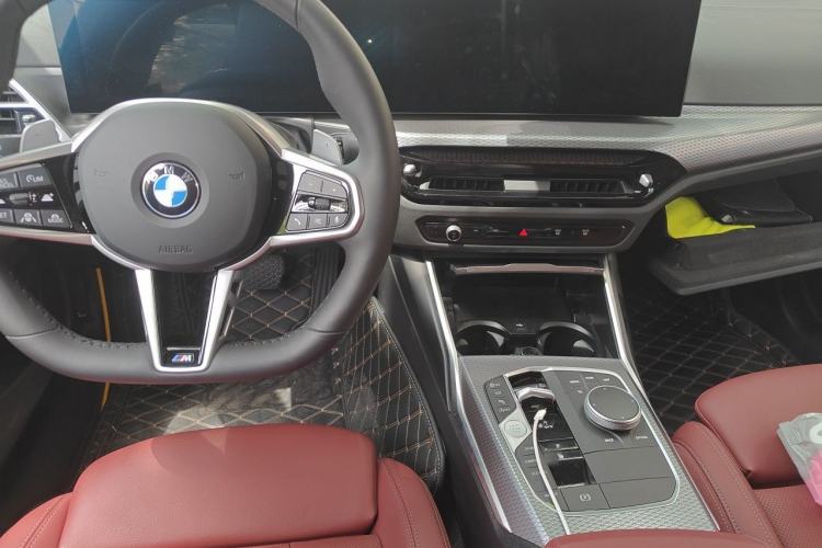 Used BMW 3 Series 2025 330Li Luxury Edition M Sport Night Edition Package Center Console