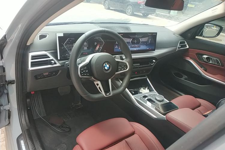 Used BMW 3 Series 2025 330Li M Sport Shadowline Package Center Console