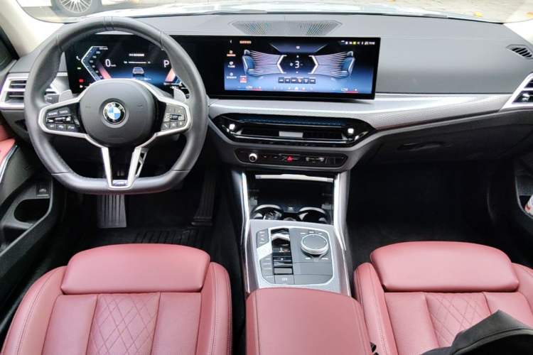 Used BMW 3 Series 2025 330Li M Sport Shadowline Package Center Console