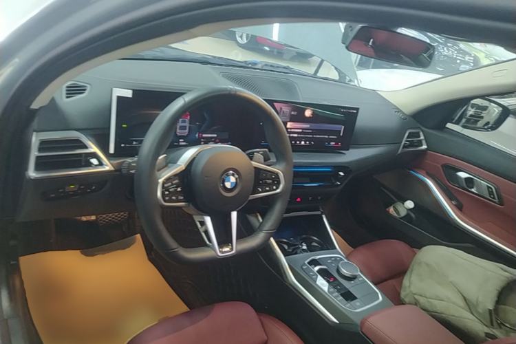 Used BMW 3 Series 2025 325Li M Sport Package Center Console