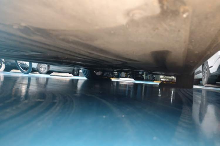 Used BMW 3 Series 2025 325Li M Sport Package Chassis Front Left