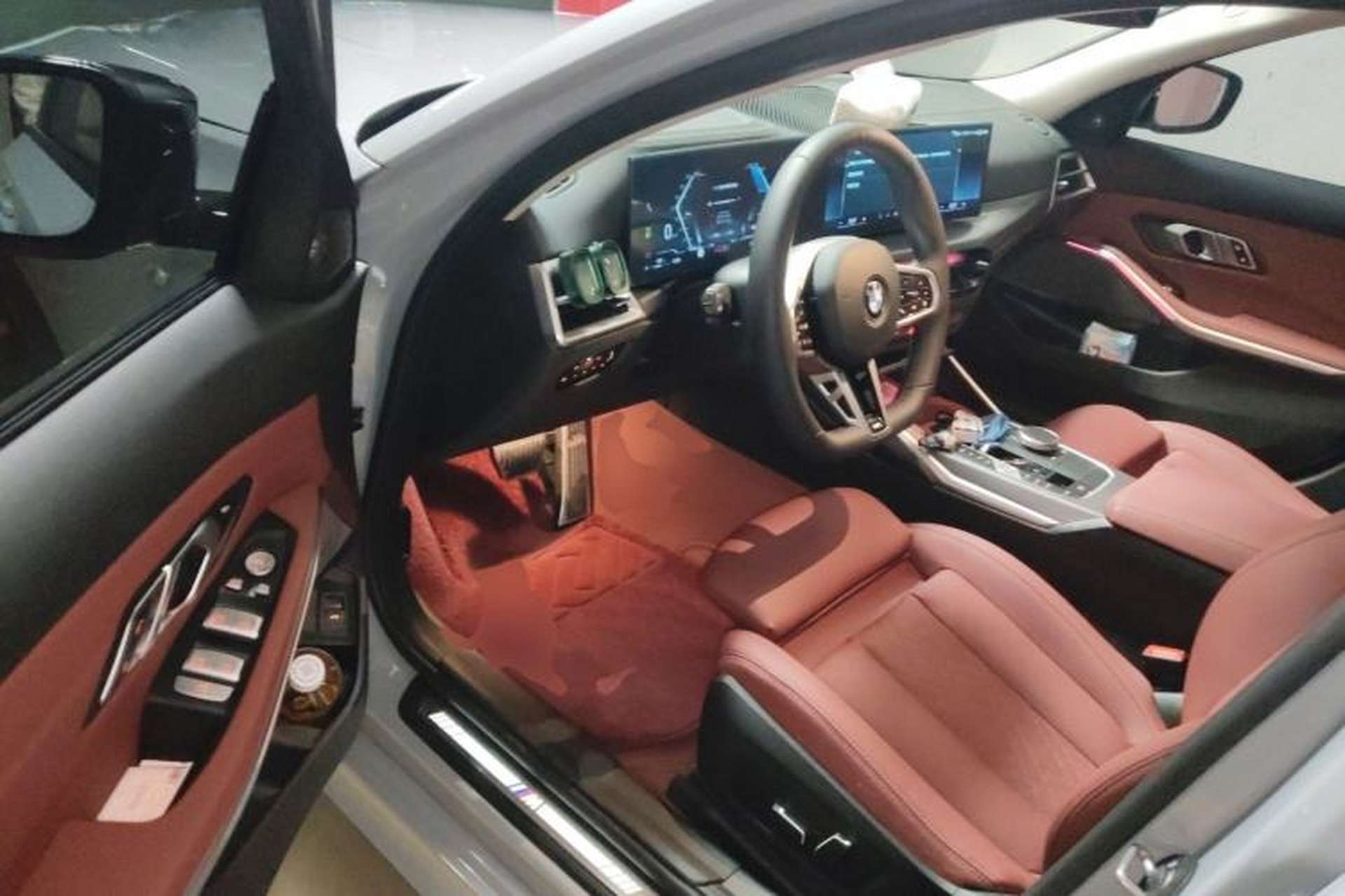 Used BMW 3 Series 2025 330Li M Sport Shadowline Package Driver Seat