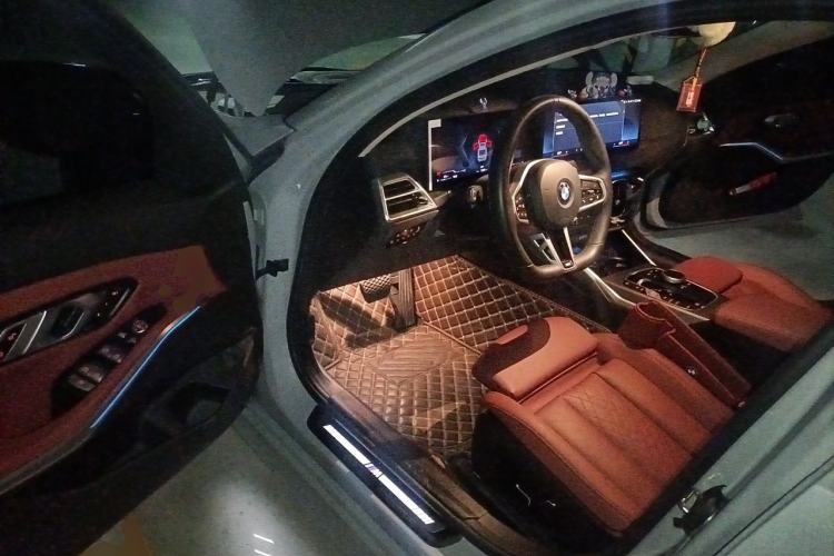 Used BMW 3 Series 2025 325i M Sport Package Driver Seat