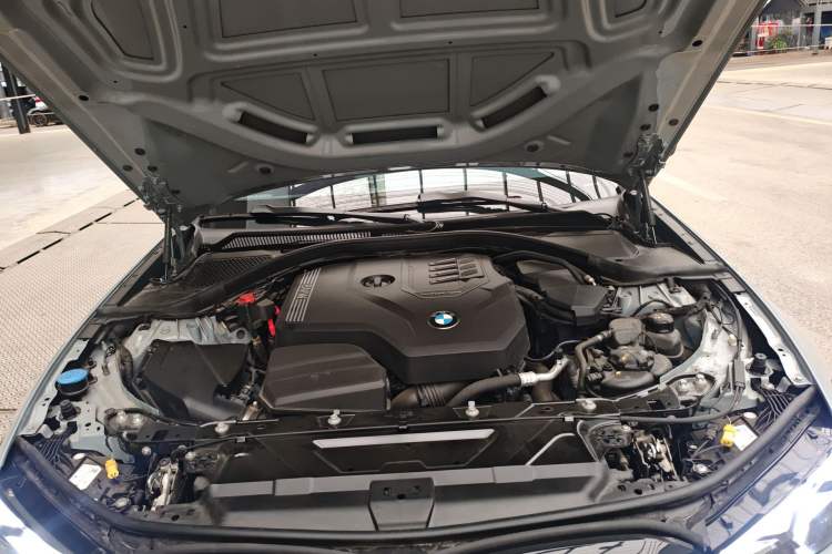 Used BMW 3 Series 2025 330Li M Sport Shadowline Package Engine Bay