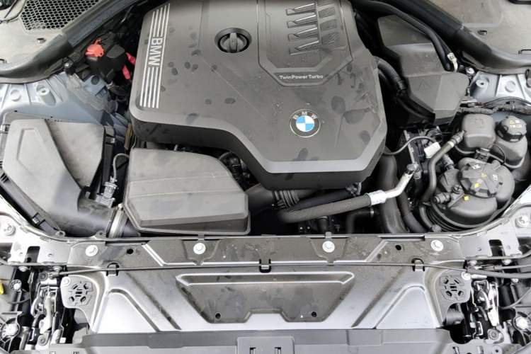 Used BMW 3 Series 2025 330Li M Sport Shadowline Package Engine Bay