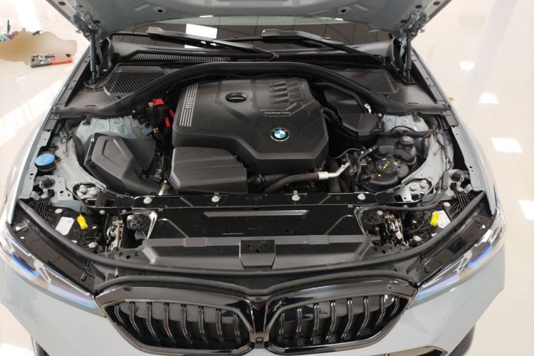 Used BMW 3 Series 2025 330Li Luxury Edition M Sport Night Edition Package Engine Bay