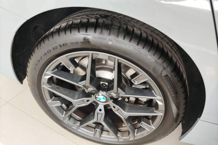 Used BMW 3 Series 2025 330Li Luxury Edition M Sport Night Edition Package Exterior 3