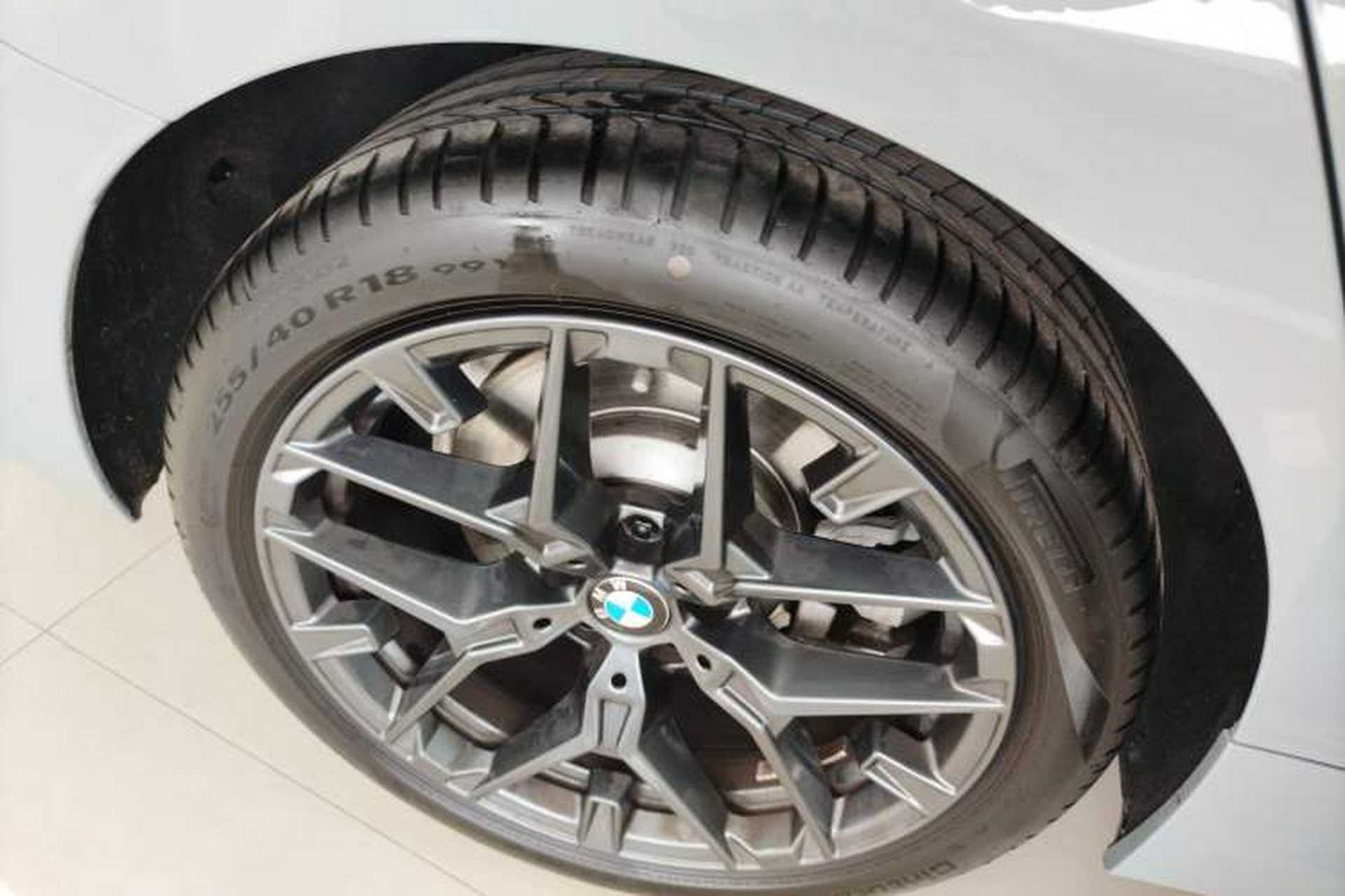 Used BMW 3 Series 2025 330Li Luxury Edition M Sport Night Edition Package Exterior 3
