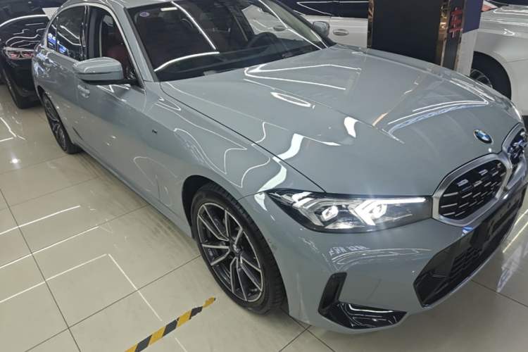 Used BMW 3 Series 2025 325Li M Sport Package Front Right 45 Deg