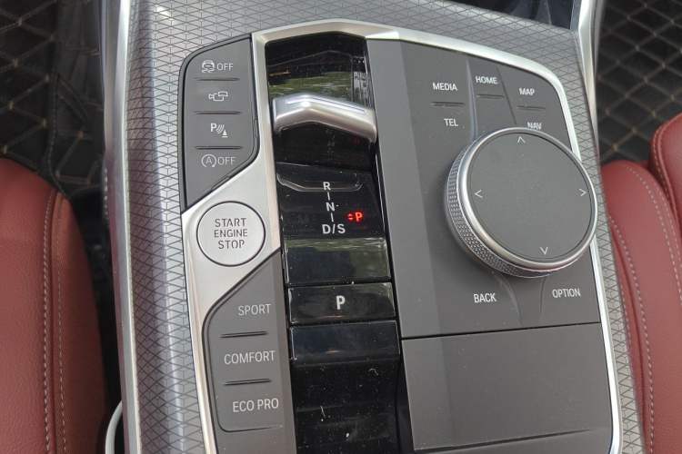 Used BMW 3 Series 2025 330Li Luxury Edition M Sport Night Edition Package Gear Lever
