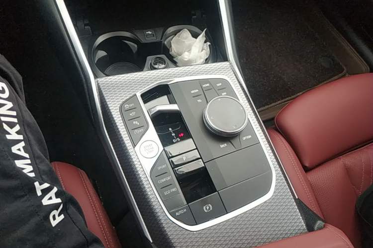 Used BMW 3 Series 2025 330Li M Sport Shadowline Package Gear Lever