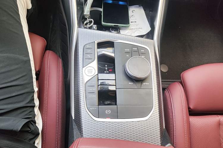 Used BMW 3 Series 2025 330Li M Sport Shadowline Package Gear Lever