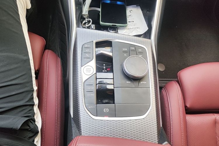 Used BMW 3 Series 2025 330Li M Sport Shadowline Package Gear Lever