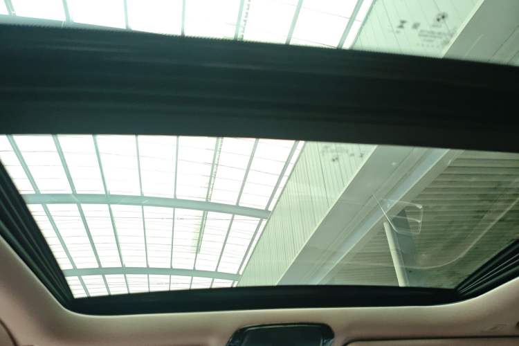 Used BMW 3 Series 2025 330Li M Sport Shadowline Package Headliner
