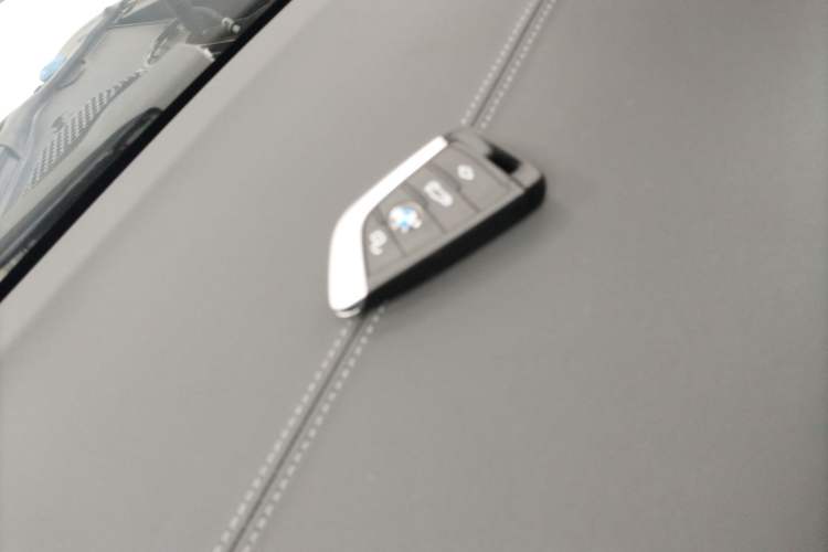 Used BMW 3 Series 2025 330Li Luxury Edition M Sport Night Edition Package Interior 1