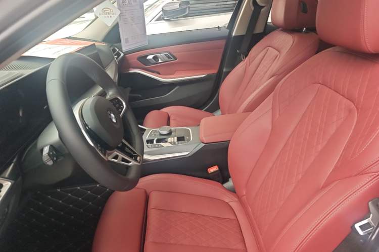 Used BMW 3 Series 2025 325i M Sport Package Left Front Seat