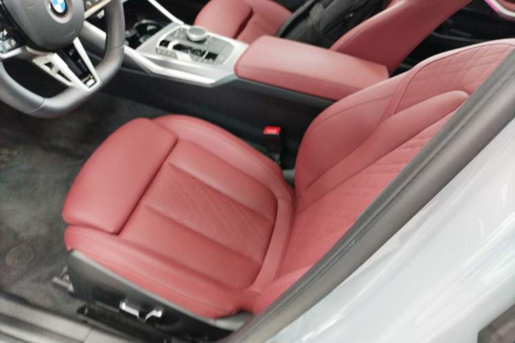 Used BMW 3 Series 2025 330Li Luxury Edition M Sport Night Edition Package Left Front Seat