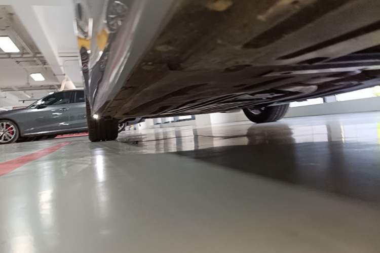 Used BMW 3 Series 2025 330Li M Sport Shadowline Package Left Side Sill