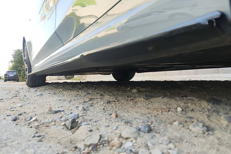 Used BMW 3 Series 2025 330Li M Sport Shadowline Package Left Side Sill