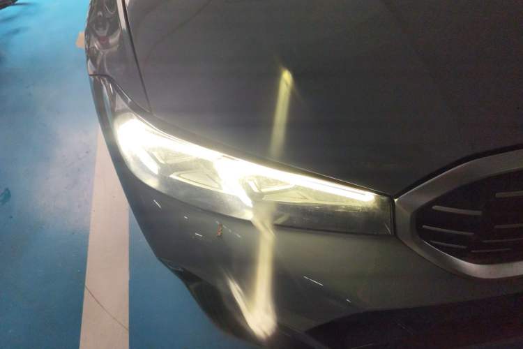 Used BMW 3 Series 2025 325Li M Sport Package Right Front Headlight
