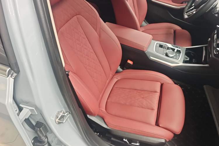 Used BMW 3 Series 2025 325i M Sport Package Right Front Seat
