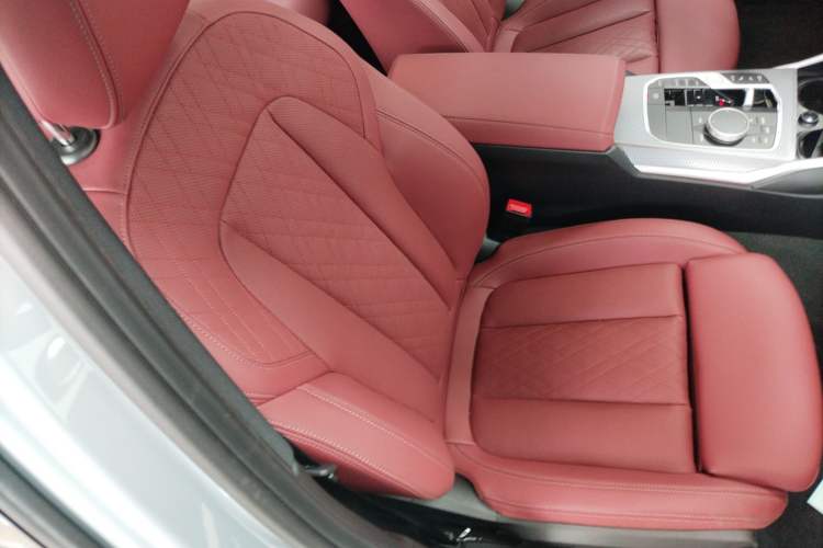 Used BMW 3 Series 2025 330Li Luxury Edition M Sport Night Edition Package Right Front Seat
