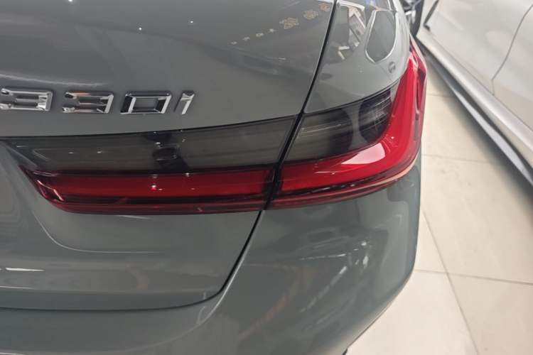 Used BMW 3 Series 2025 325i M Sport Package Right Rear Taillight