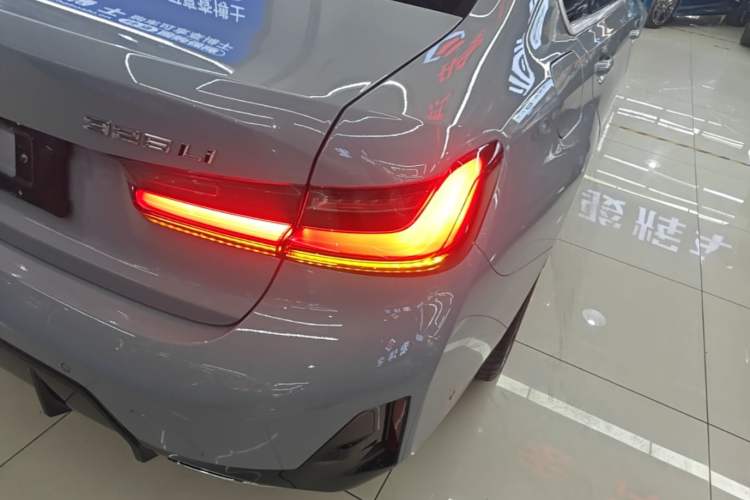 Used BMW 3 Series 2025 325Li M Sport Package Right Rear Taillight