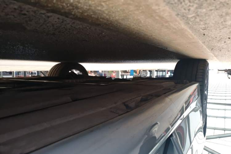 Used BMW 3 Series 2025 330Li M Sport Shadowline Package Right Side Sill