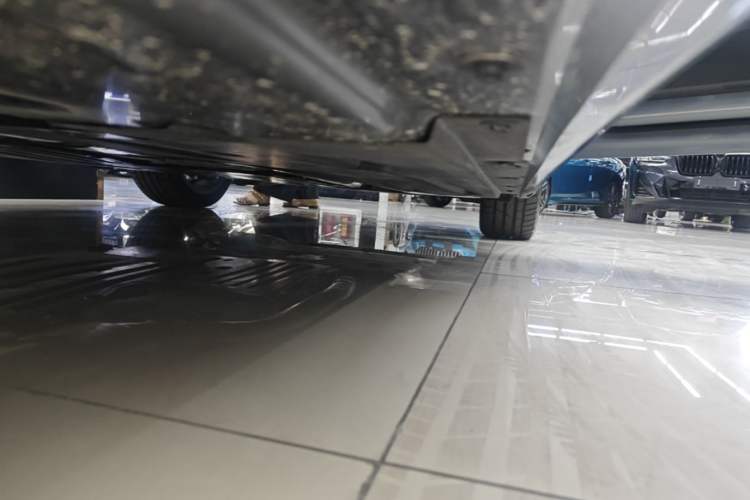 Used BMW 3 Series 2025 325Li M Sport Package Right Side Sill