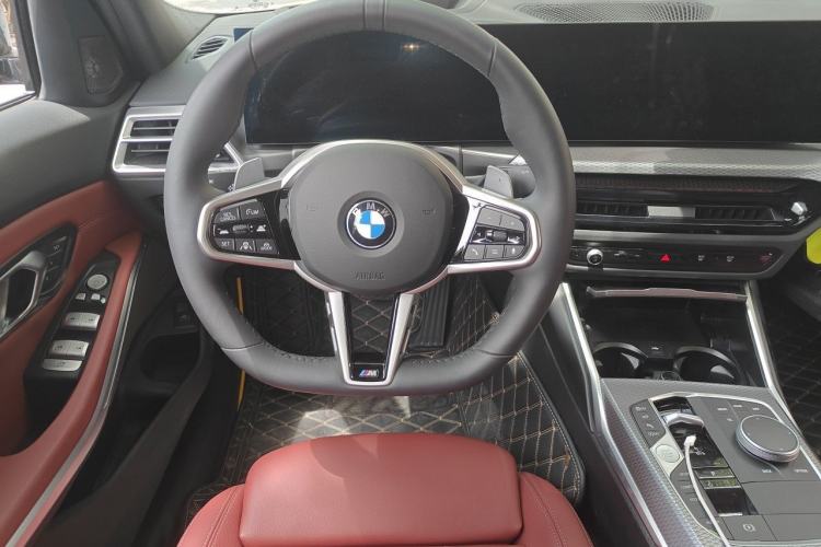 Used BMW 3 Series 2025 330Li Luxury Edition M Sport Night Edition Package Steering Wheel