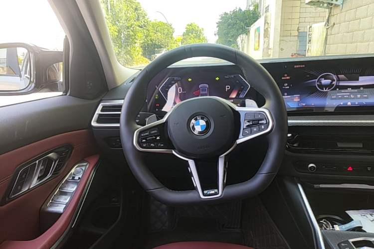 Used BMW 3 Series 2025 330Li M Sport Shadowline Package Steering Wheel
