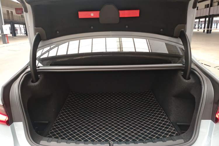 Used BMW 3 Series 2025 330Li M Sport Shadowline Package Trunk