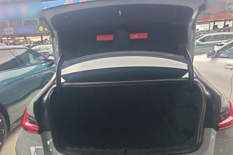 Used BMW 3 Series 2025 325i M Sport Package Trunk