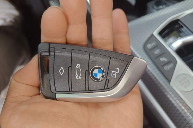 Used BMW 3 Series 2025 330Li Luxury Edition M Sport Night Edition Package Vehicle Key