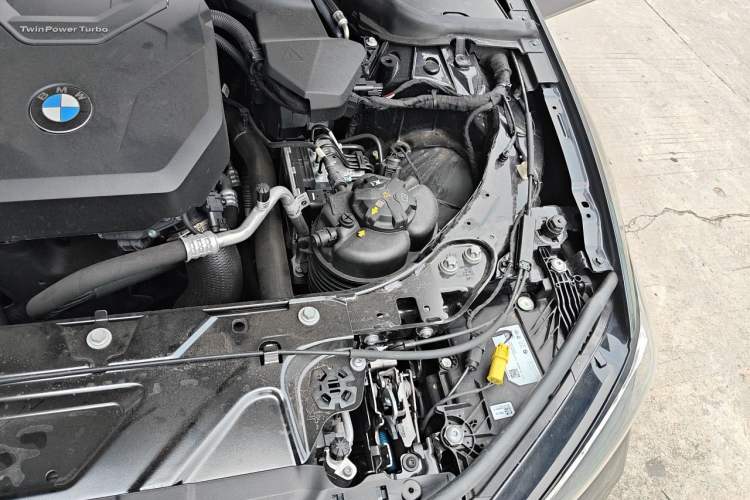 Used BMW 3 Series 2025 325i M Sport Package Engine Bay Left