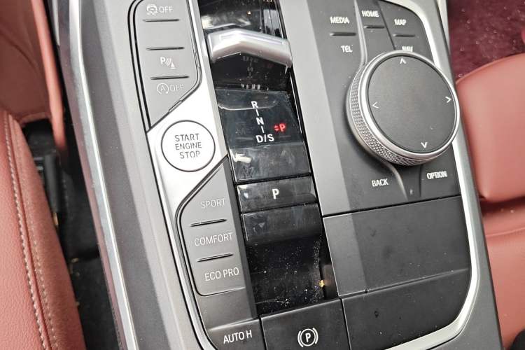 Used BMW 3 Series 2025 325i M Sport Package Gear Lever