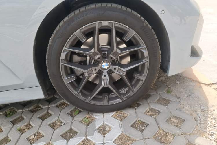 Used BMW 3 Series 2025 330i M Sport Night Edition Package Right Front Wheel Hub