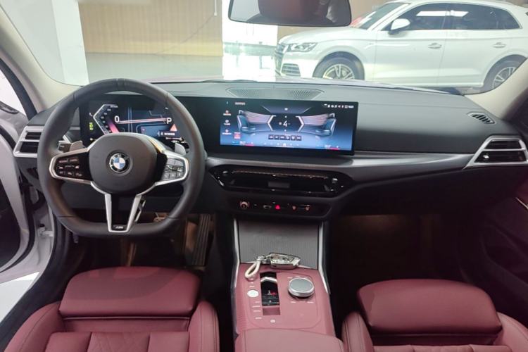 Used BMW 3 Series 2025 330Li M Sport Shadowline Package Center Console