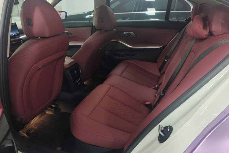 Used BMW 3 Series 2025 330Li M Sport Shadowline Package Left Rear Seat
